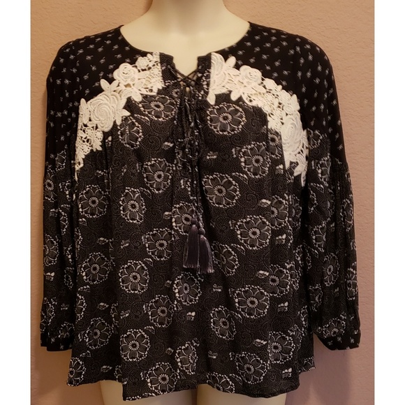 LOFT Tops - Ann Taylor LOFT Embroidered Front Blouse